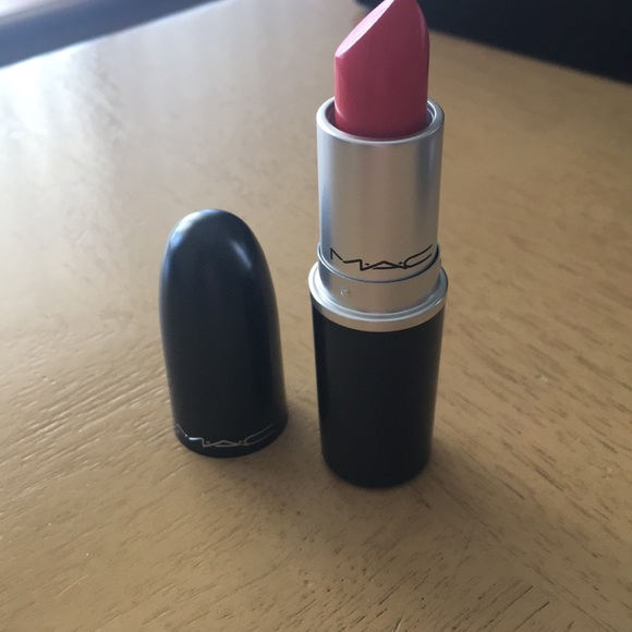 MAC Matte Lipstick - Picture 5 of 5